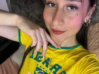 Xlovecam Private Sex Chat of MaddyCarina