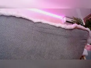 Xlovecam Free Porn Cam of LaylaCruz